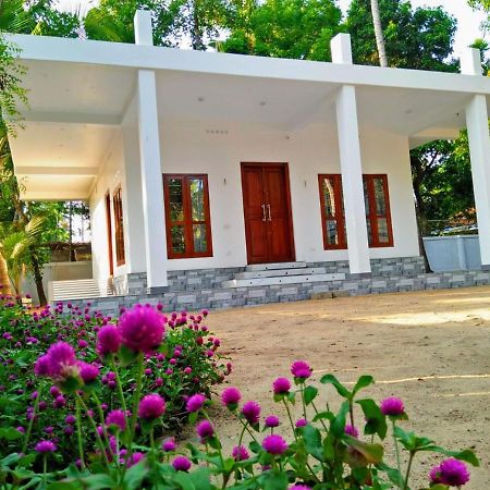 Coconut Garden Appartement Cherai Beach Buitenkant foto